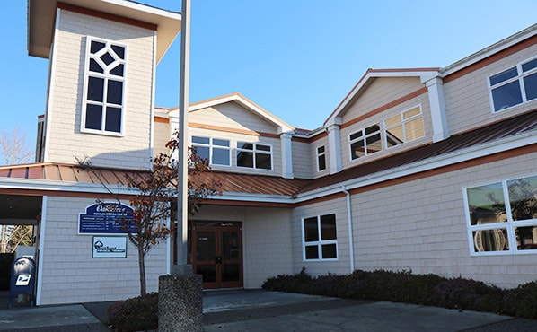 Oak Harbor Clinic Outside View